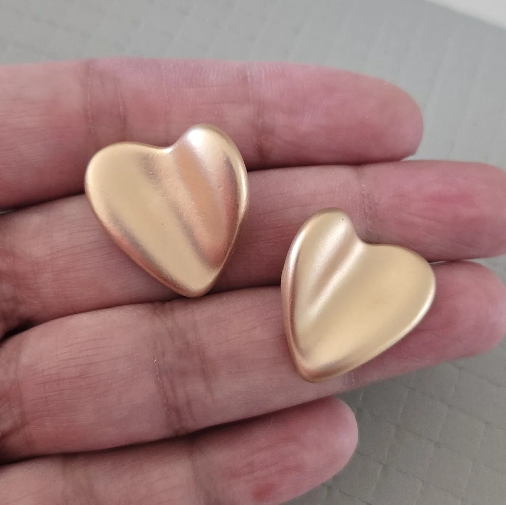 Heart Stud Earrings - Gold Matte - Picture 8 of 8